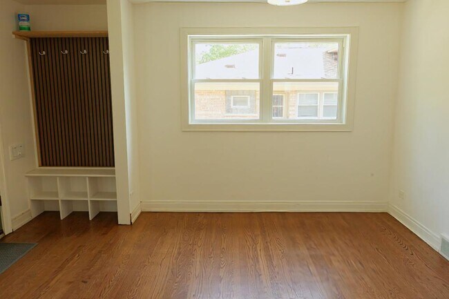 Building Photo - 9944 Cook Ave