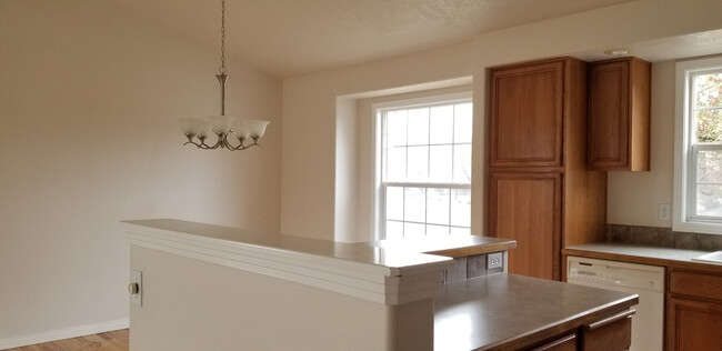 Building Photo - Very nice Meridian Home