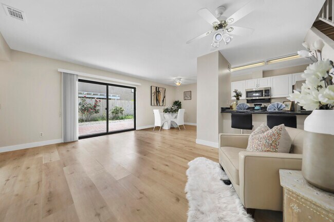 Foto del edificio - 74237 Catalina Way