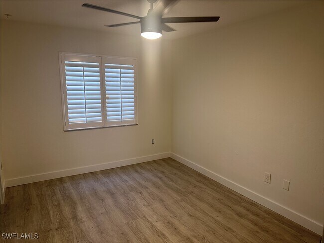 Foto del edificio - 1440 Green Valley Cir