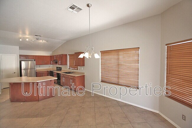 Foto del edificio - 15710 N 34th St