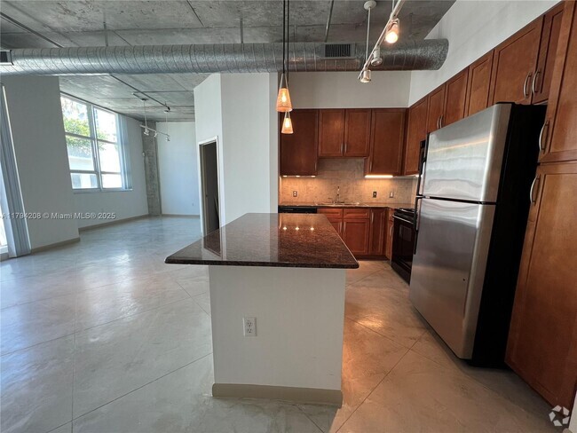 Building Photo - 2001 Biscayne Blvd