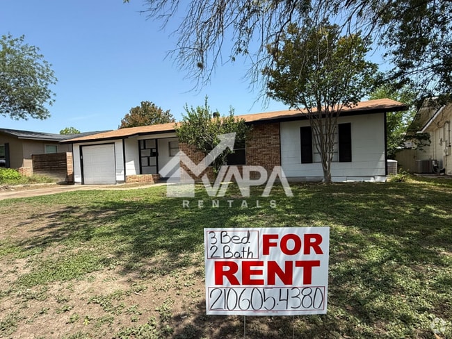 Building Photo - 1719 Farwell Dr