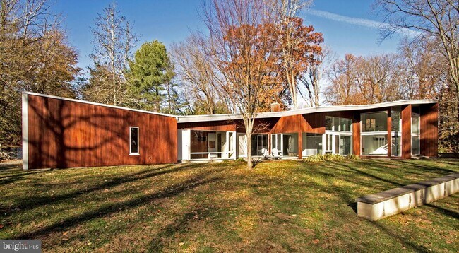 Building Photo - 880 Lawrenceville Rd