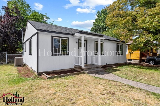 Charming Fully Renovated Bungalow with Mod... - Charming Fully Renovated Bungalow with Mod... House