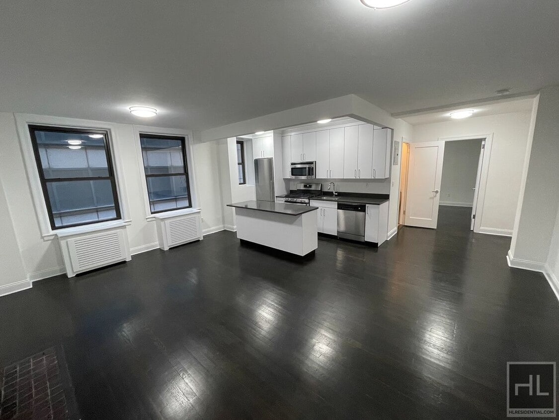 Primary Photo - WEST 55 STREET