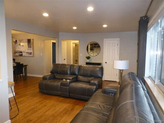 Building Photo - Stunning 4 bedroom Ranch home in Southwest...