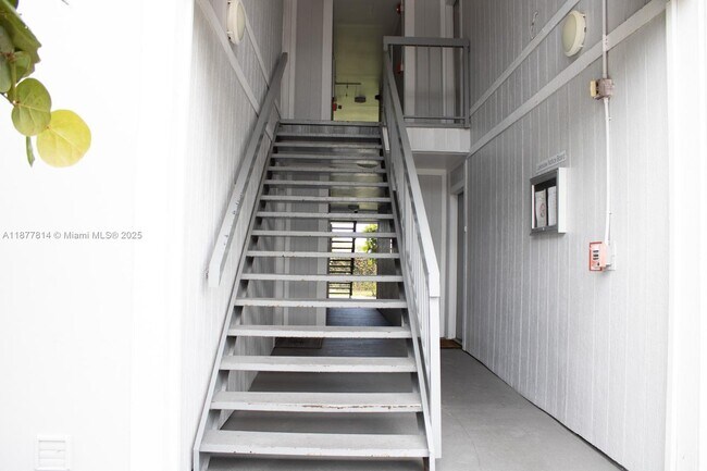 Foto del edificio - 9731 Hammocks Blvd