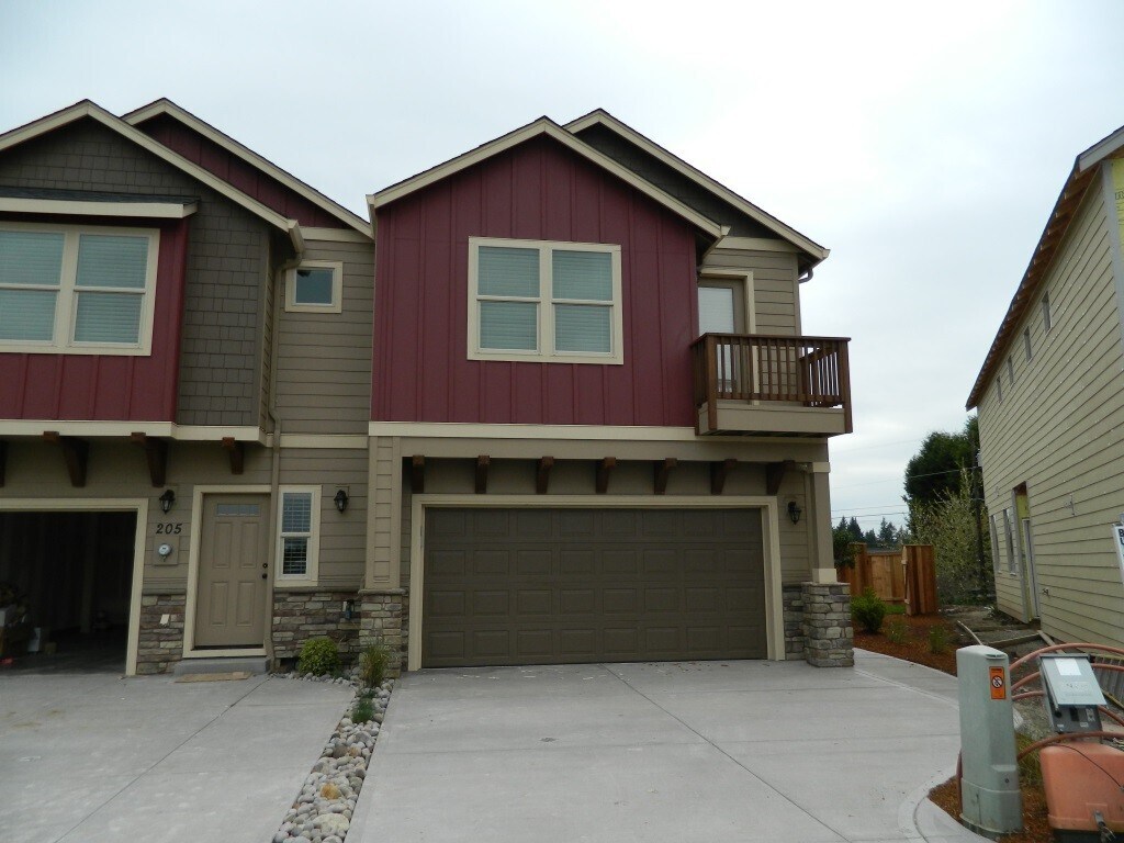 Foto principal - Beautiful Luxury Home! Great Location!