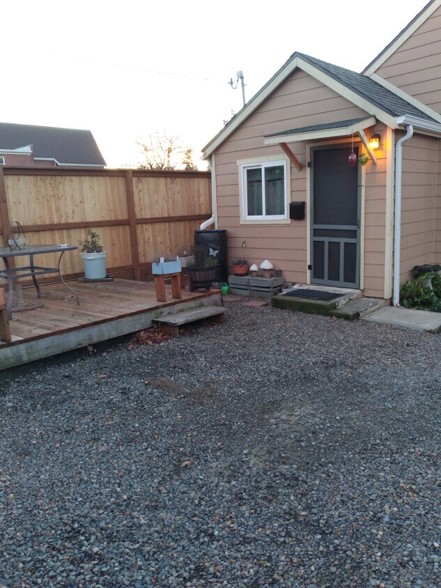 Foto principal - 1180 17th St NE