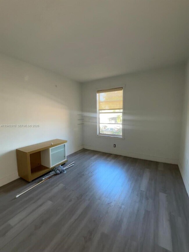 Foto del edificio - 1320 SW 6th St