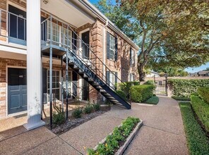 Building Photo - 6402 Del Monte Dr