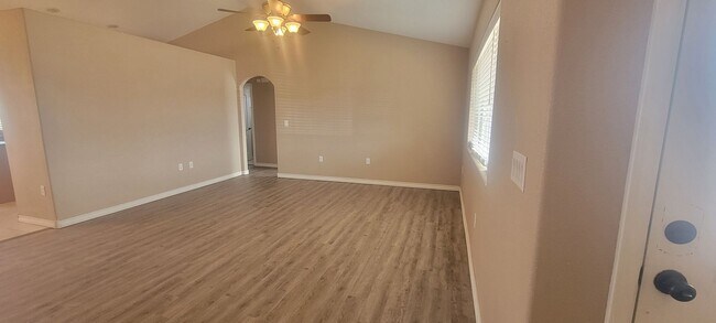 Building Photo - COLLEGE PARK  HOME SPILT BEDROOM PLAN