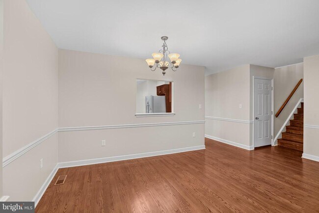Foto del edificio - 1175 S Washington St