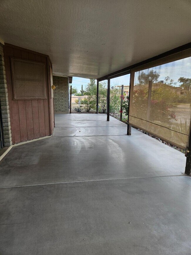 Foto del edificio - 1458 N Acacia Rd