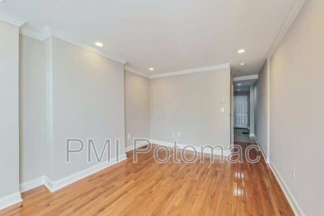 Foto del edificio - 834 N Stricker St