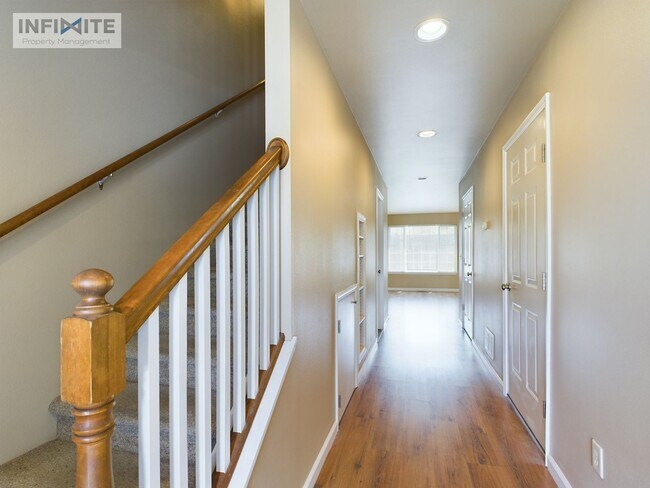 Foto del edificio - End Unit 3 Bedroom Condo in Bozeman