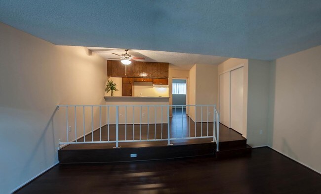 Building Photo - 20431 Saticoy St