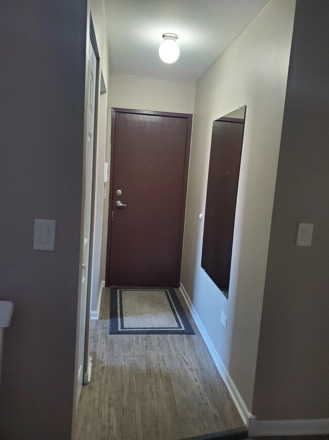 8657 W Foster Ave Unit 3A, Chicago, IL 60656 8657 W Foster Ave