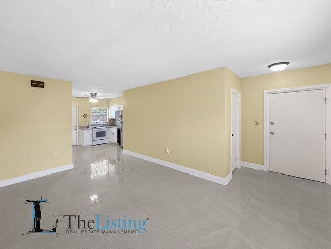 Building Photo - 5505 Hernandes Dr