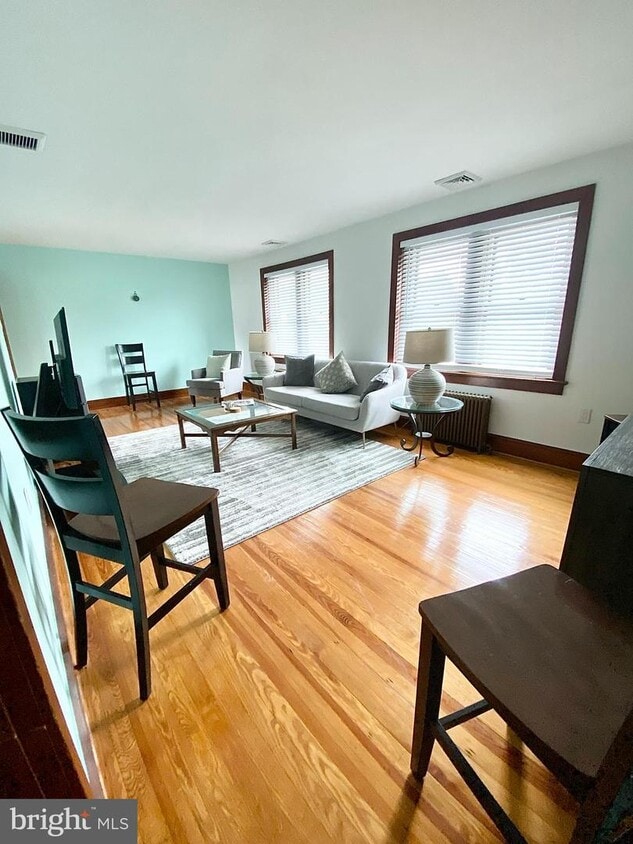 67 Main St Unit B, Mantua Township, NJ 08051 Room for Rent in Mantua