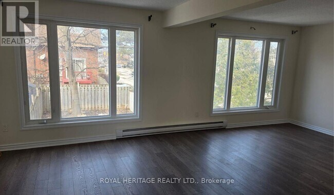 Photo du bâtiment - 1402 Everton St