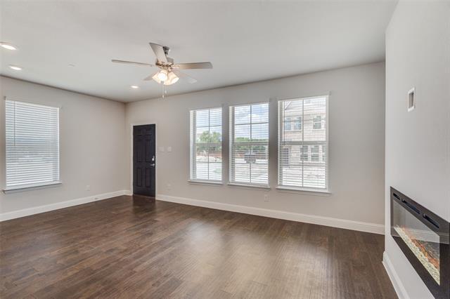 Building Photo - 3501 Kingsland Dr