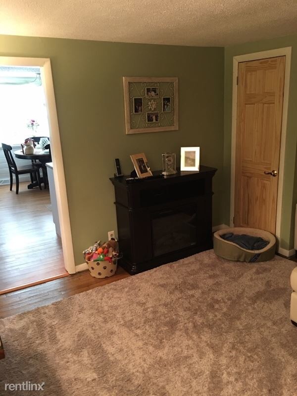 Foto del edificio - 2 br, 1 bath Apartment - 349 Naubuc Ave