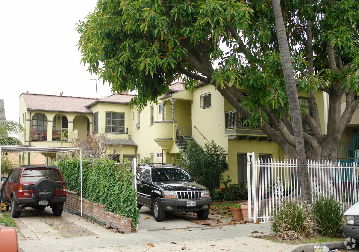 Primary Photo - 617 N New Hampshire Ave
