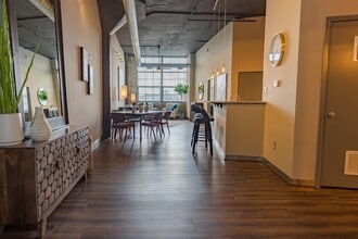 Building Photo - TipTop Apartments