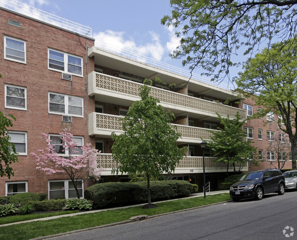 Barclay Tenants' Corporation 45 Hill Park Ave Great Neck, NY