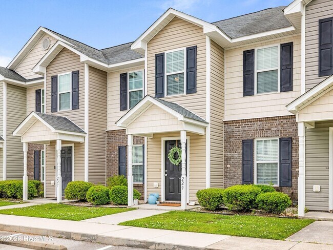 Foto del edificio - 229 Glen Cannon Drive