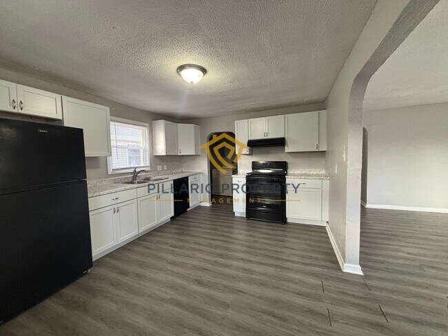 Building Photo - Renovated 3 Bed / 1 Bath in Anderson!