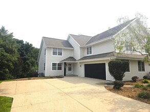 Building Photo - 3207 S Ridge Crest Ct