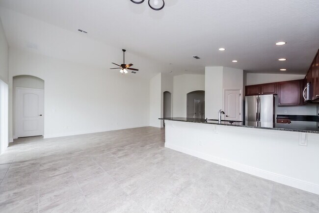Building Photo - 1000 Mardi Gras Dr