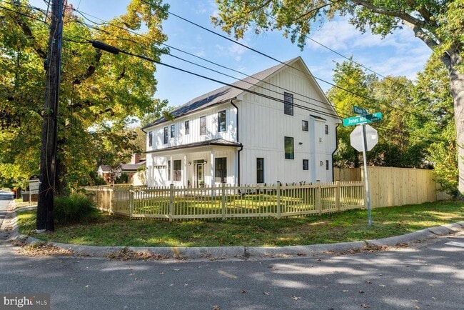 Building Photo - 8616 Jones Mill Rd
