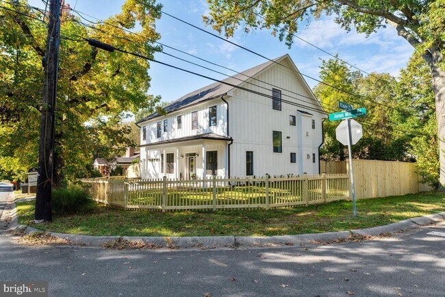 Foto del edificio - 8616 Jones Mill Rd