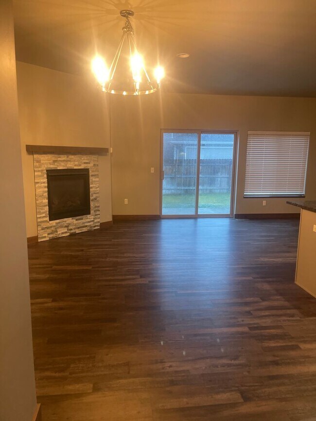 Foto del edificio - 1601 Westwood Cir