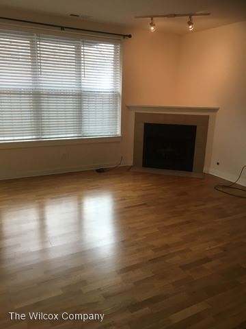 Building Photo - 2 br, 2 bath House - 2220 W Maypole Ave 101 M