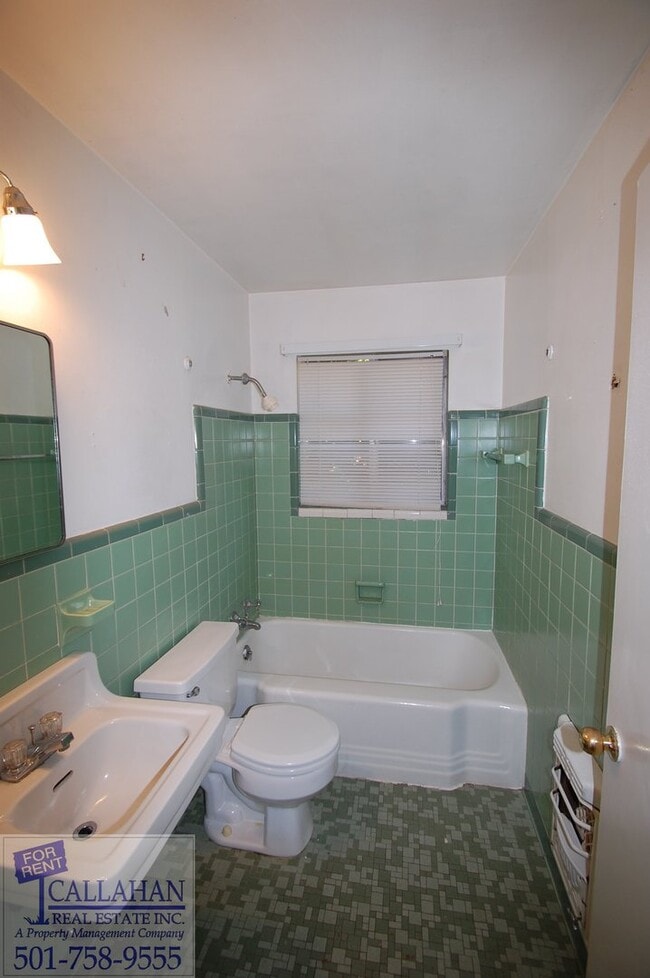 Building Photo - 3919 N Cypress St