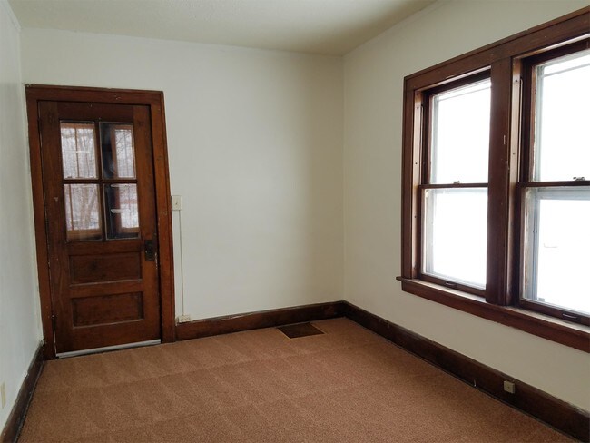 Building Photo - 1321 Parmele St