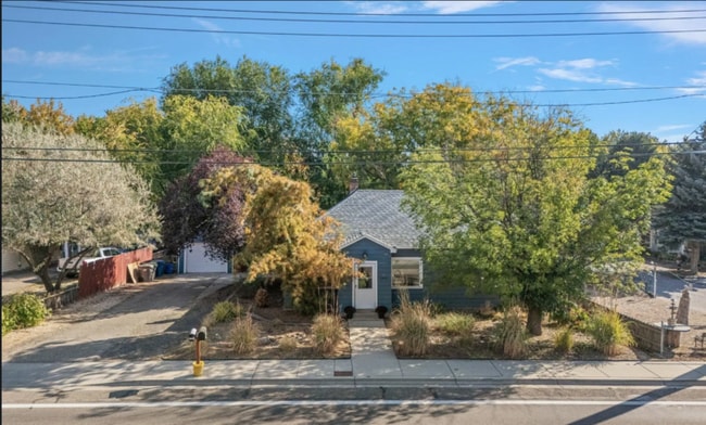 Building Photo - 3304 N 36th St