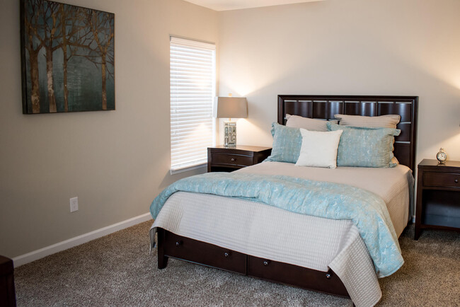 Dos habitaciones completas - Redwood Kannapolis Parkway