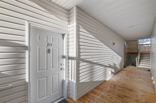 Building Photo - 42 Kassebaum Ln