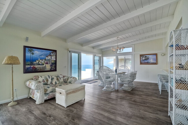 Building Photo - 5185 Shore Dr