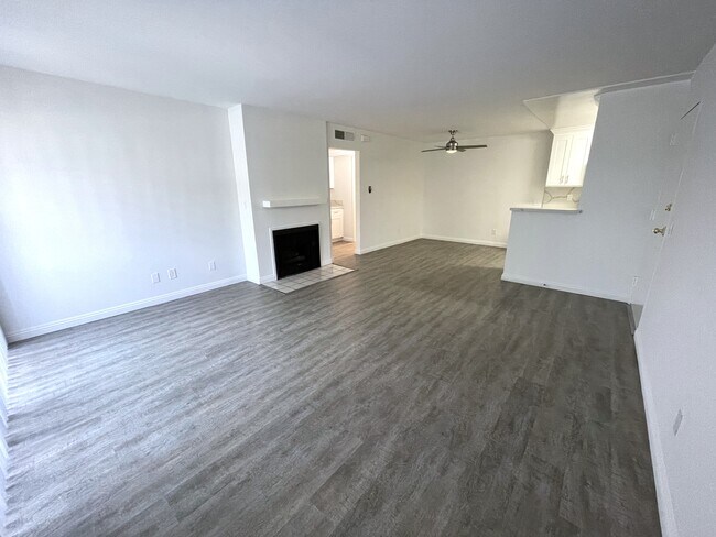 Foto del edificio - 3445 Mentone Ave
