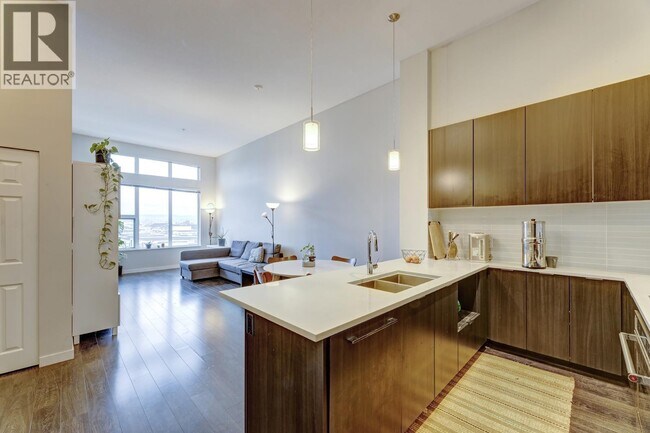 Photo du bâtiment - 9366-9366 Tomicki Ave