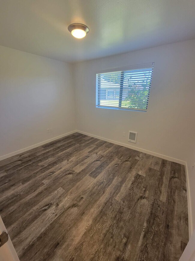 Rainier Meadow Apartments 15881 64th St E Sumner, WA