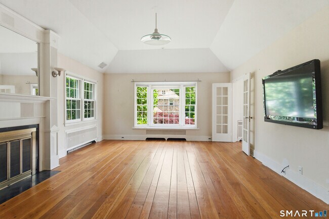 Foto del edificio - 24 Highbrook Rd