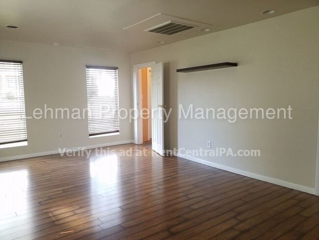 Building Photo - 515 Hill Rd Apt A